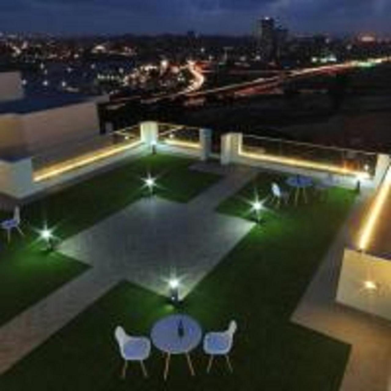 Doc'S Suite Accra Luaran gambar