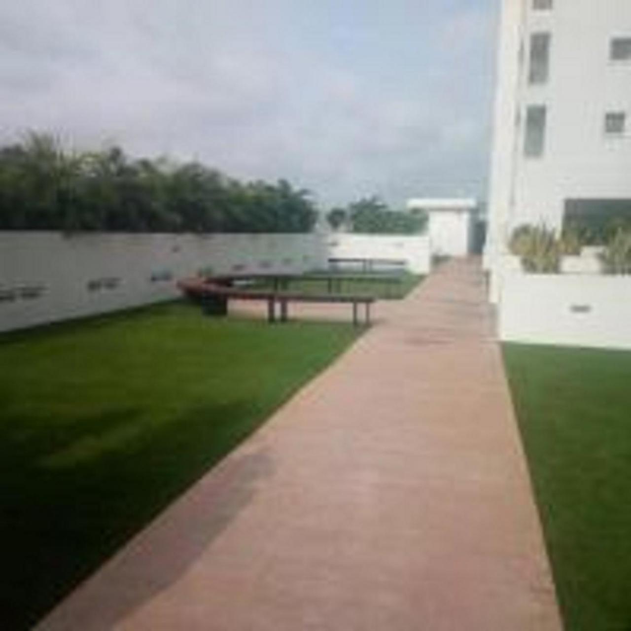 Doc'S Suite Accra Luaran gambar